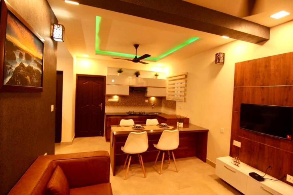 Green Royale Living Spaces - Luxury Serviced Apartments Thiruvananthapuram Exterior photo