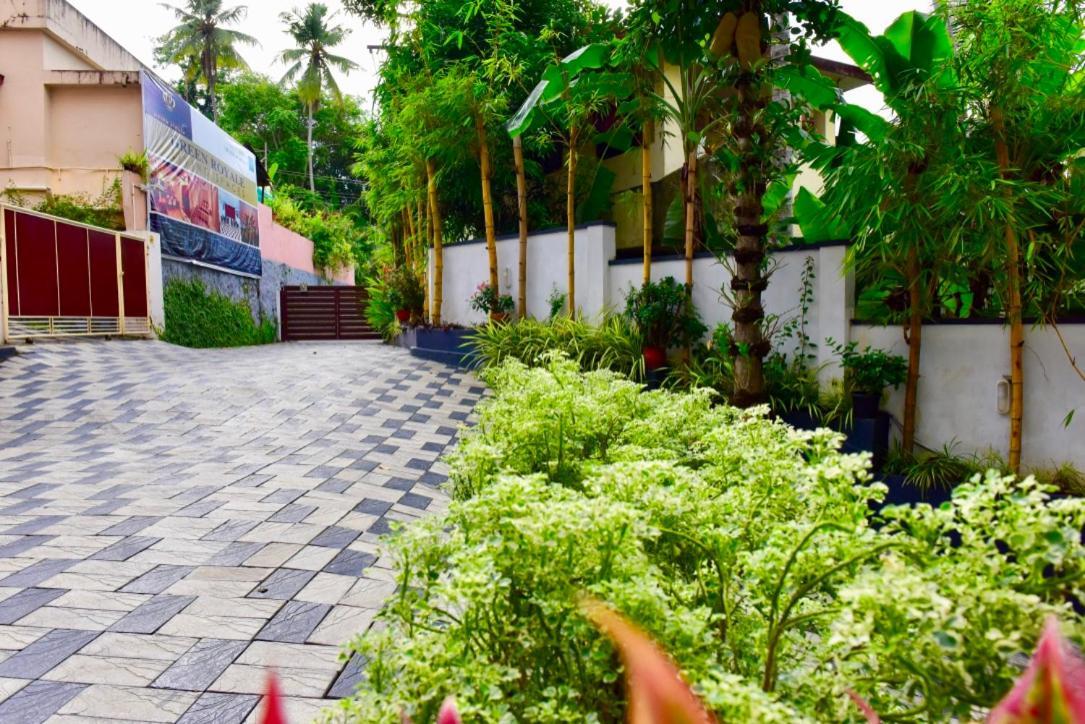 Green Royale Living Spaces - Luxury Serviced Apartments Thiruvananthapuram Exterior photo